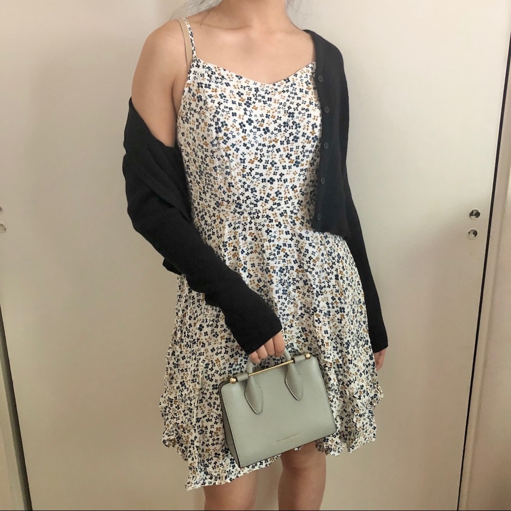 WHITE FLORAL DRESS